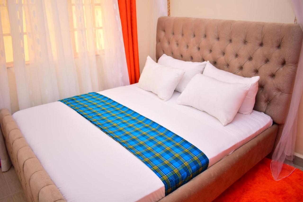 Great House Bnb Near Jkia Nairobi Esterno foto