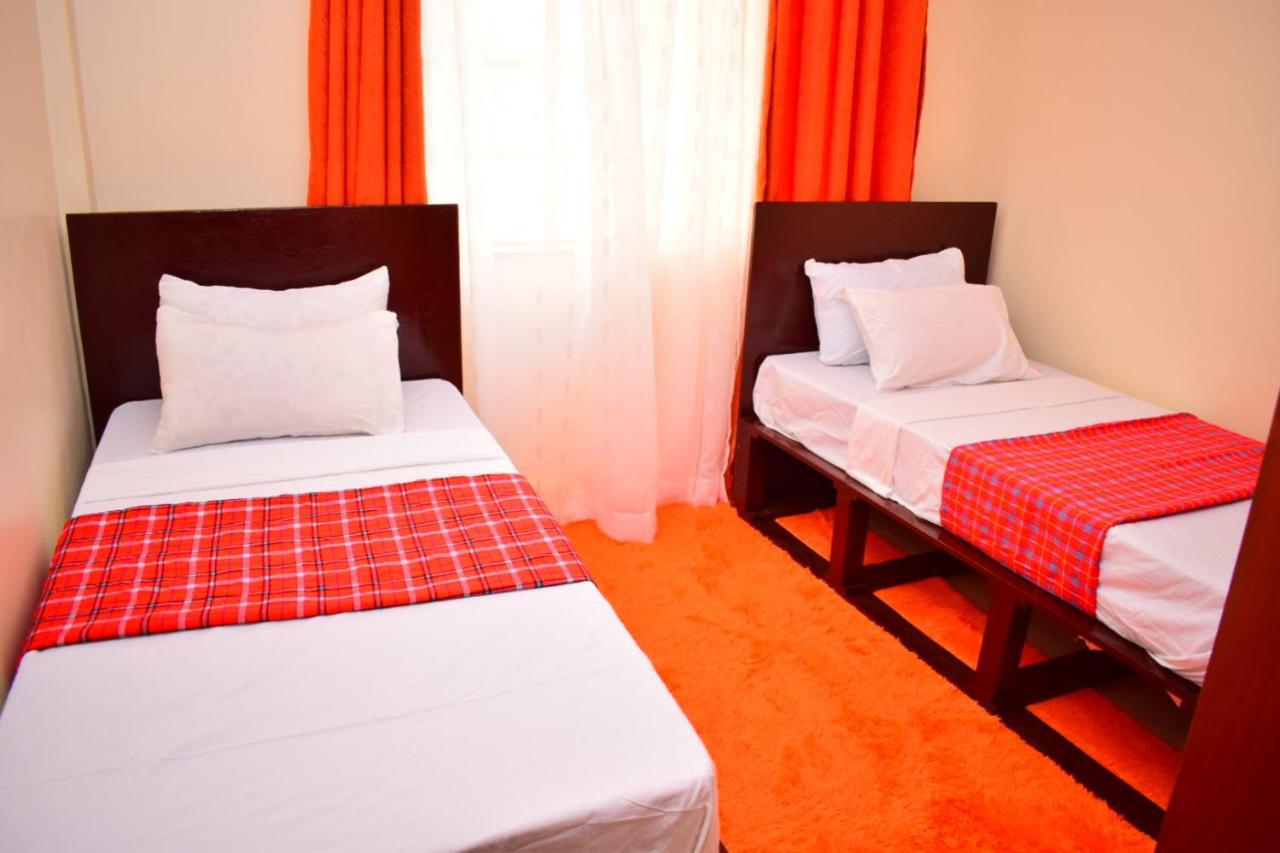 Great House Bnb Near Jkia Nairobi Esterno foto