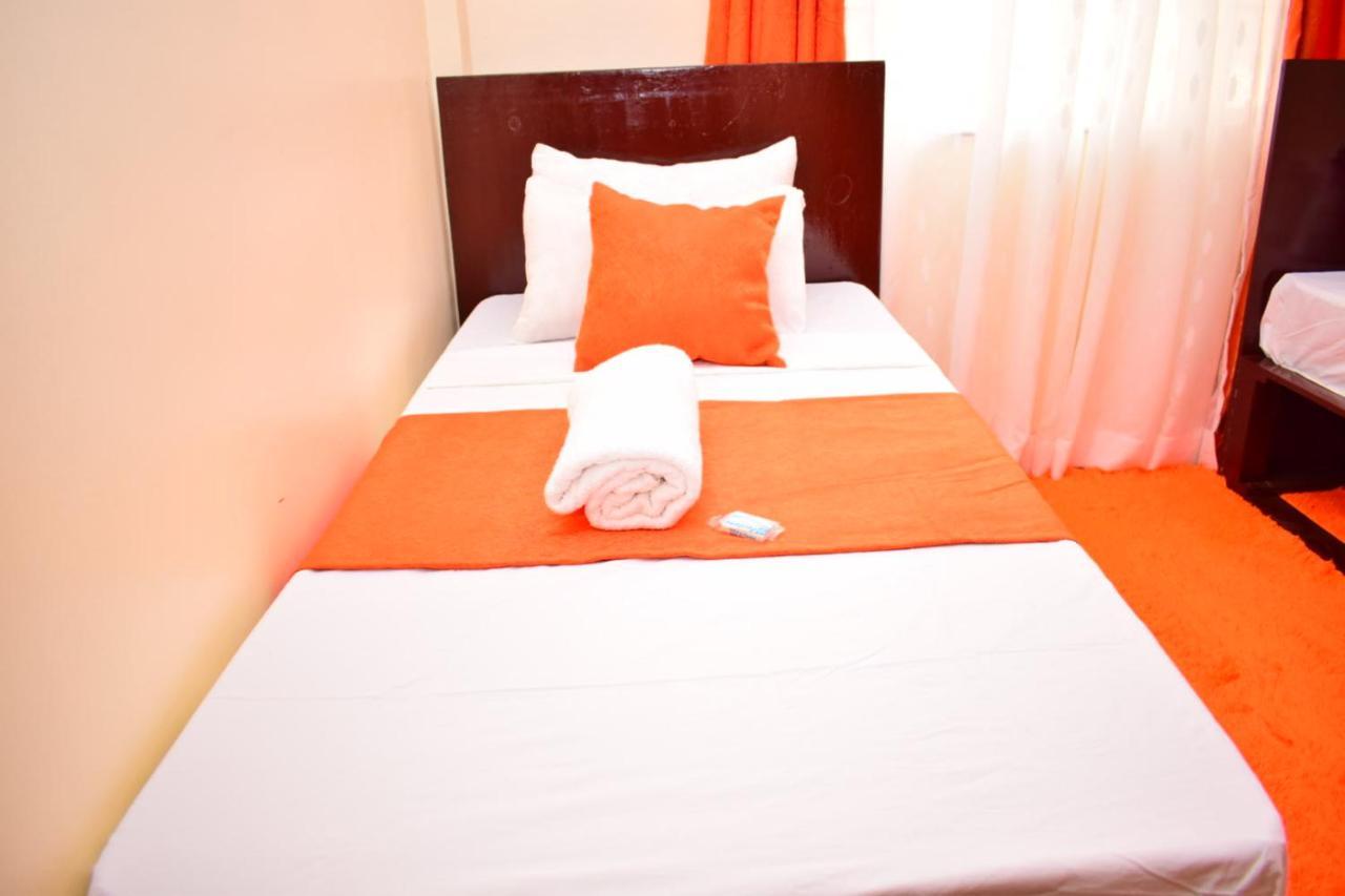 Great House Bnb Near Jkia Nairobi Esterno foto