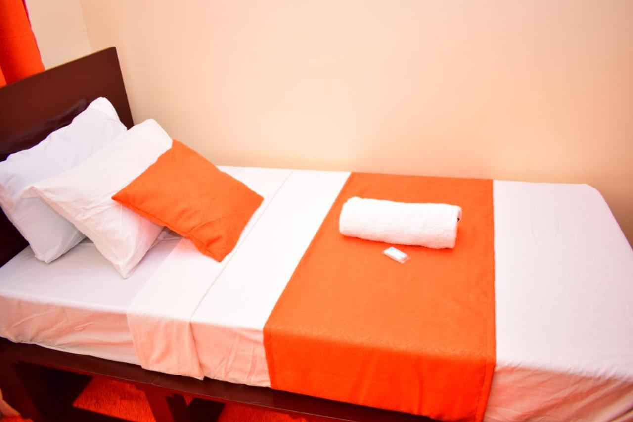 Great House Bnb Near Jkia Nairobi Esterno foto